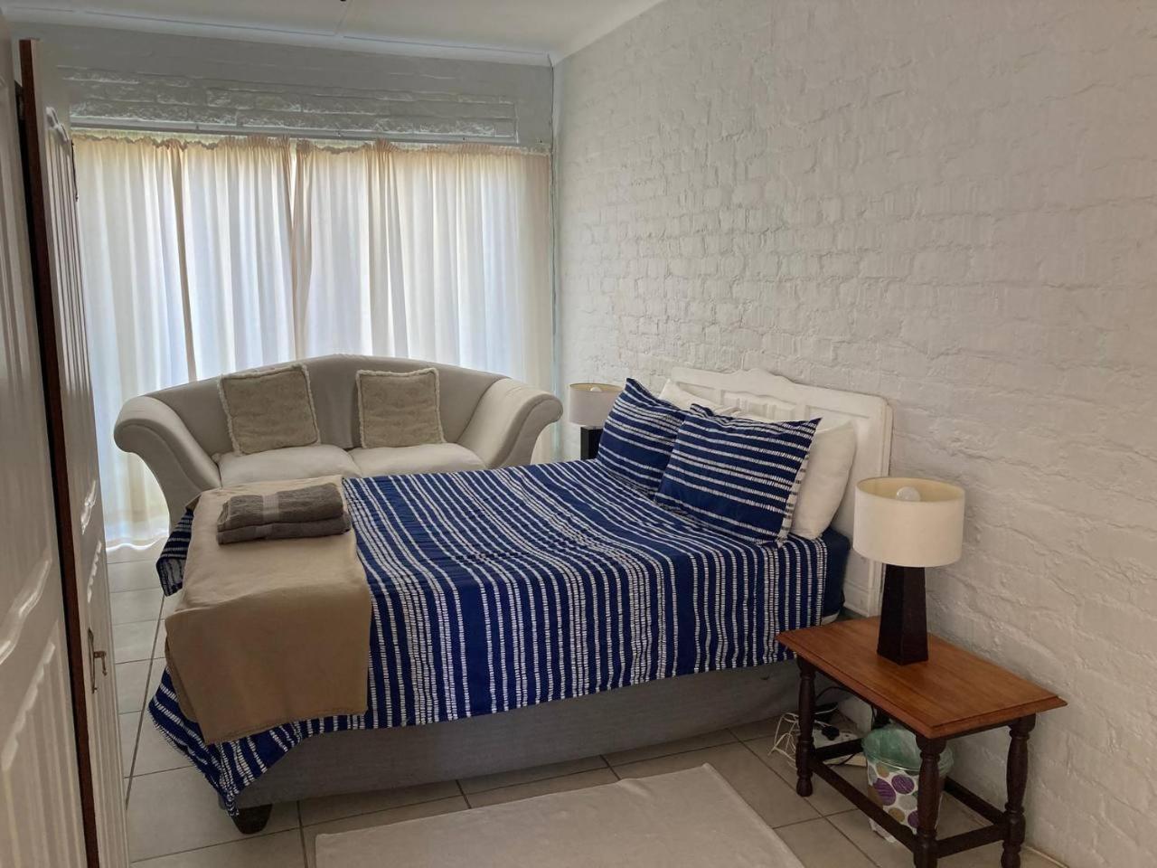 57 On Wellington Accommodation Колчестер Экстерьер фото